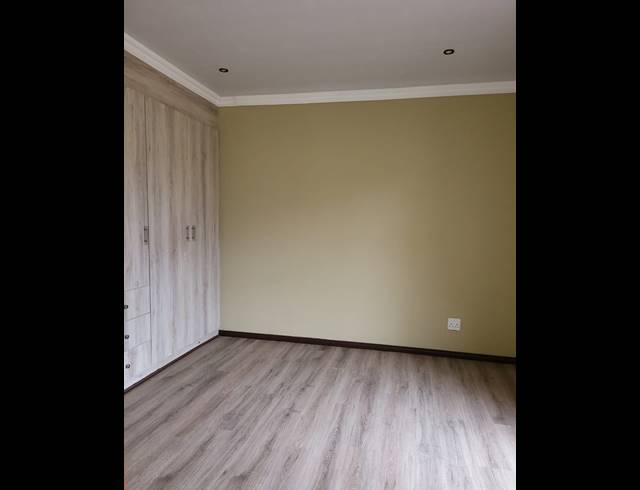 4 BEDROOM HOUSE FOR SALE IN ESTATE D' AFRIQUE